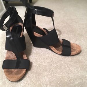 Black heels size 7